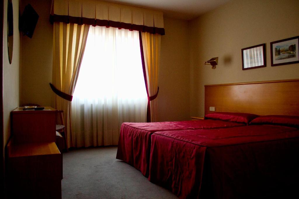 Hotel Ramos Silleda Buitenkant foto